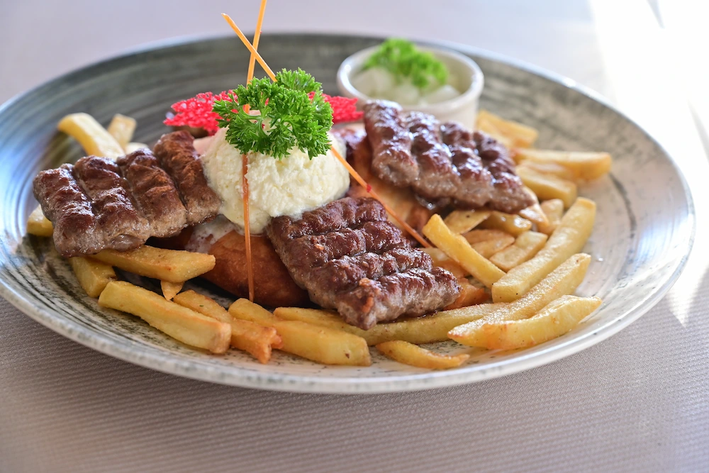 Banjalučki ćevap na tanjiru